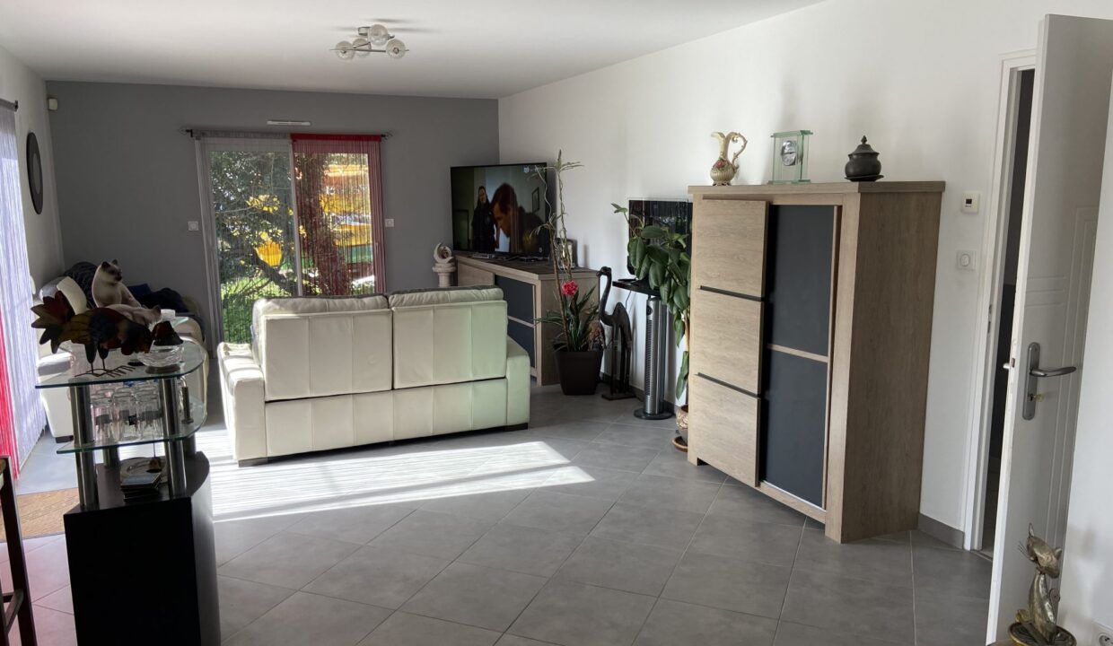 1772119806_VM3666_21_original