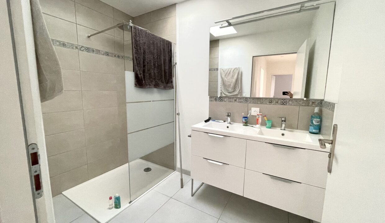 1772445110_LM3673_10_original