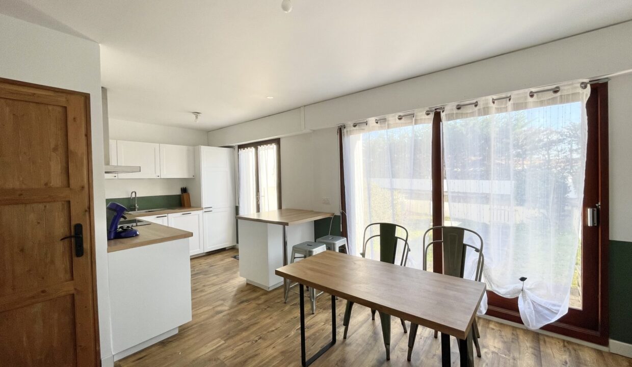 1772526562_LA2420_3_original