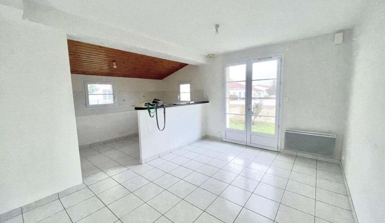 1773159607_VM3686_1_original