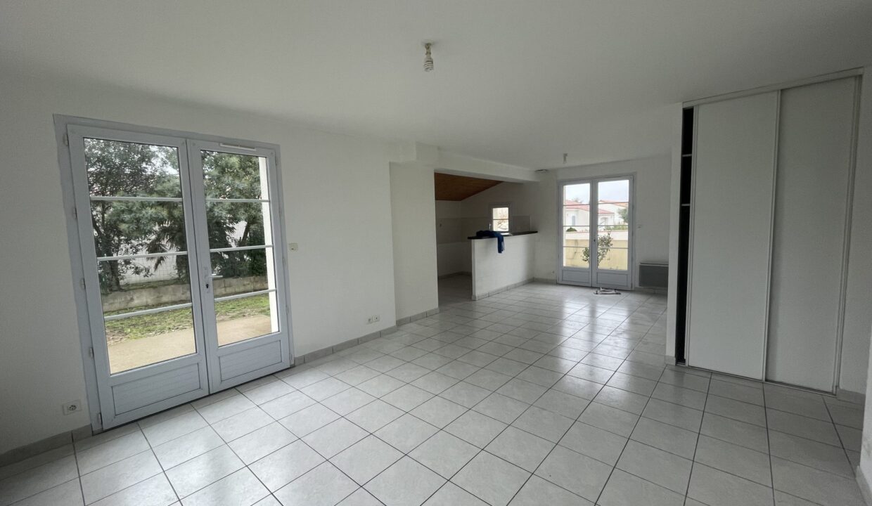 1773159610_VM3686_4_original