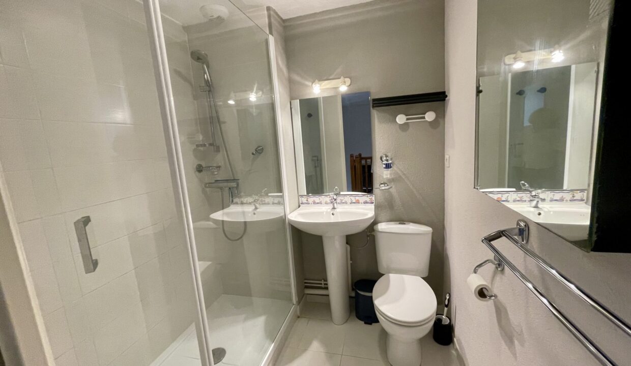 1773763763_VA2422_9_original