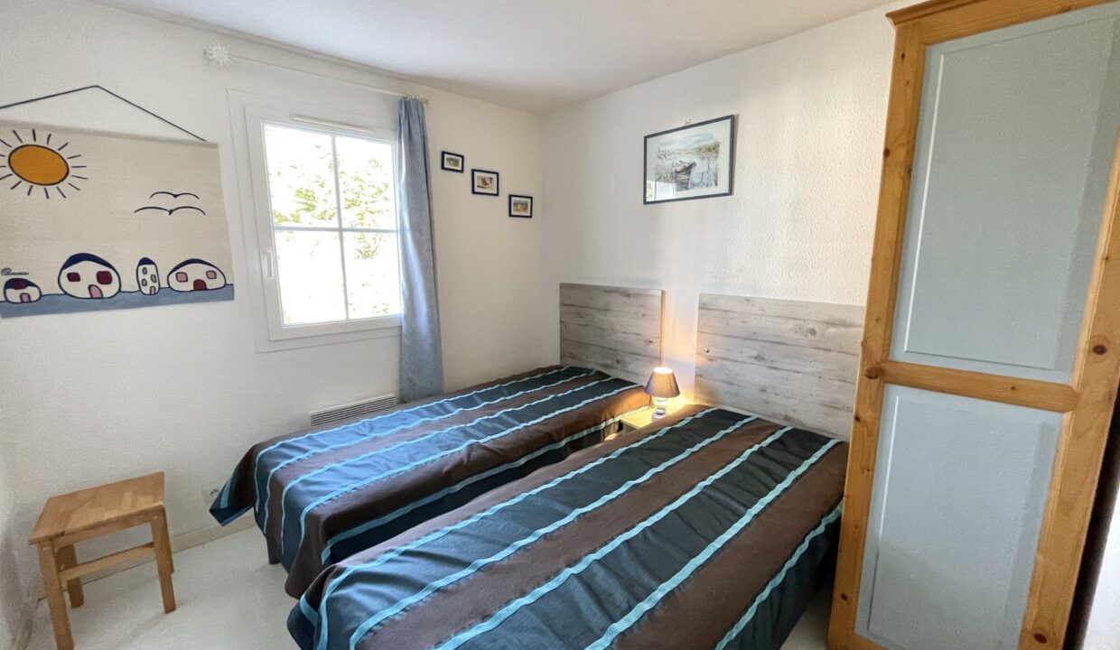 1773763765_VA2422_11_original