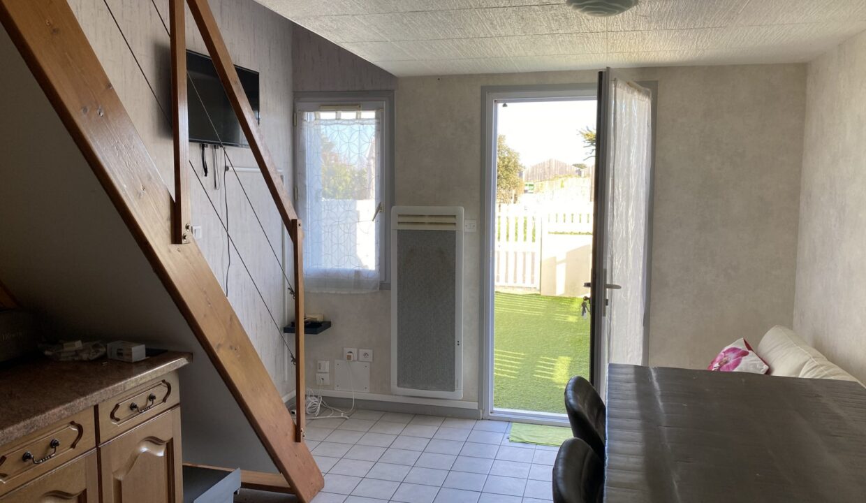 1773999066_VM3691_4_original