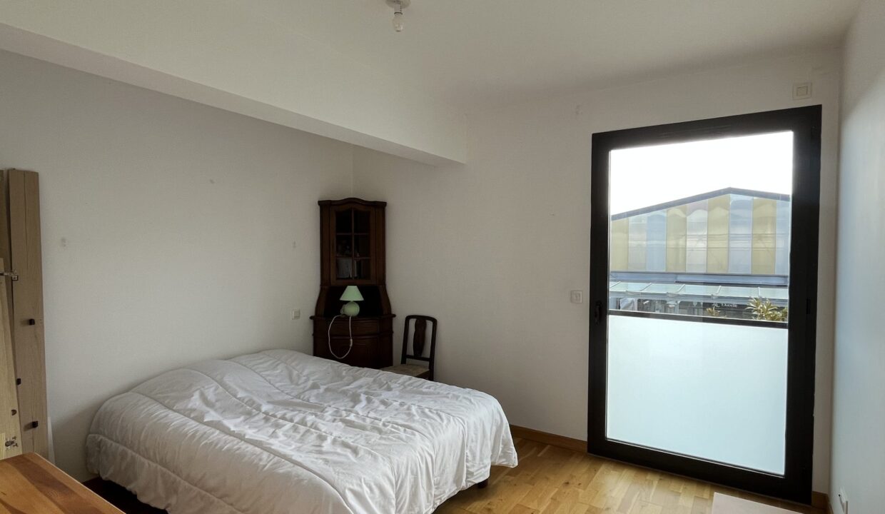 1774529898_VA2424_3_original