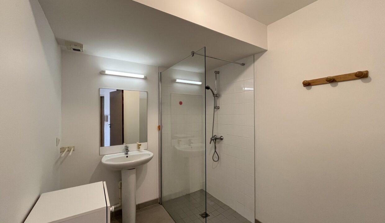 1774529904_VA2424_9_original