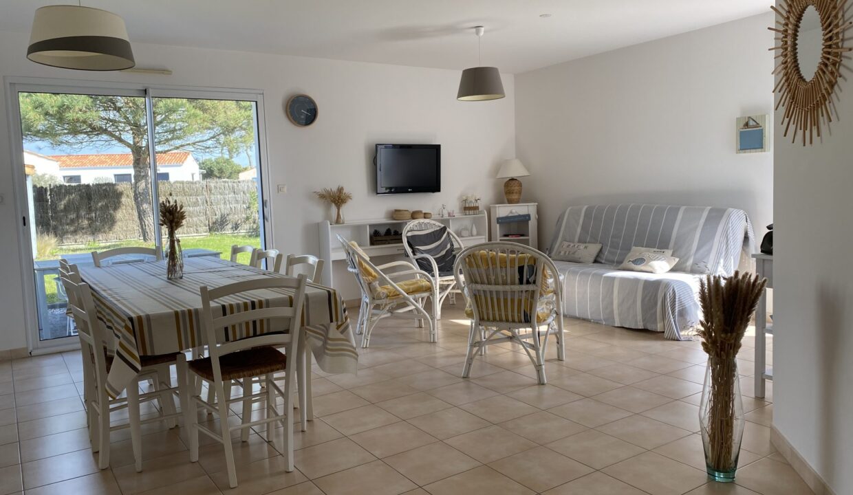 1774539422_VM3692_16_original