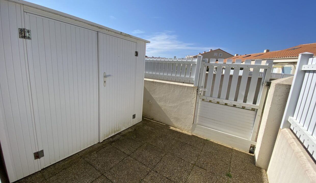 1774425786_VM3699_2_original