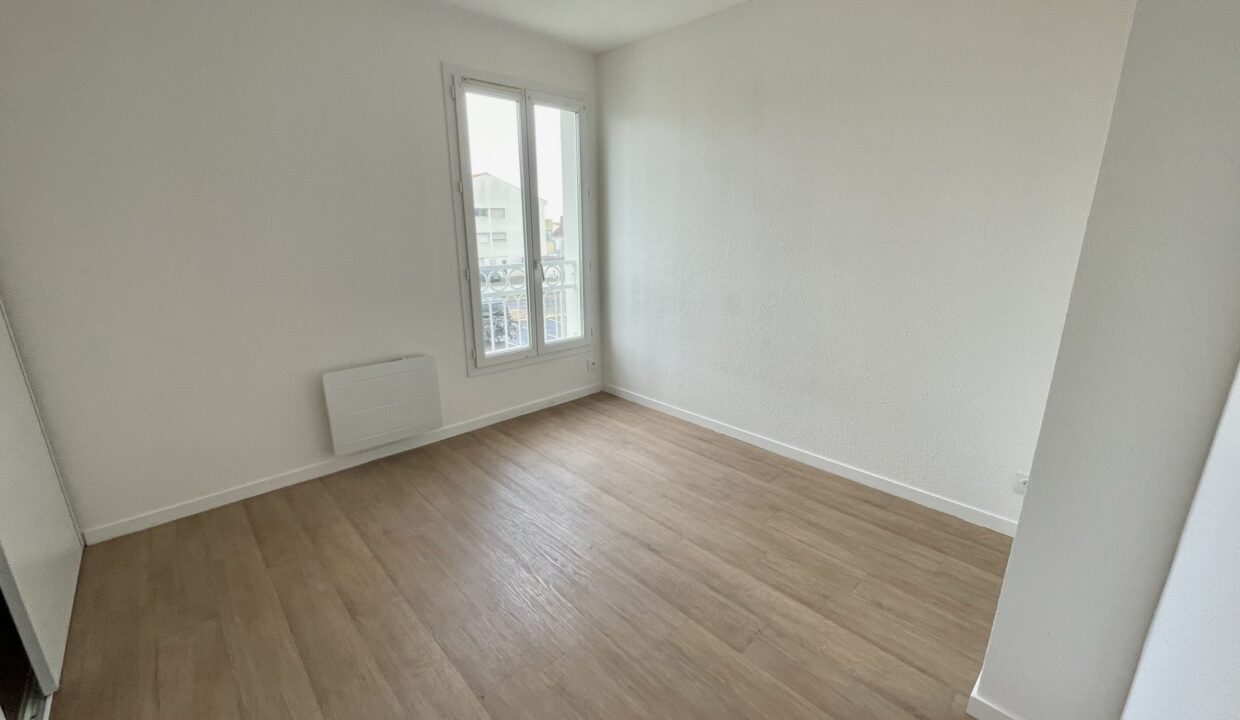 1775123402_LA2425_1_original