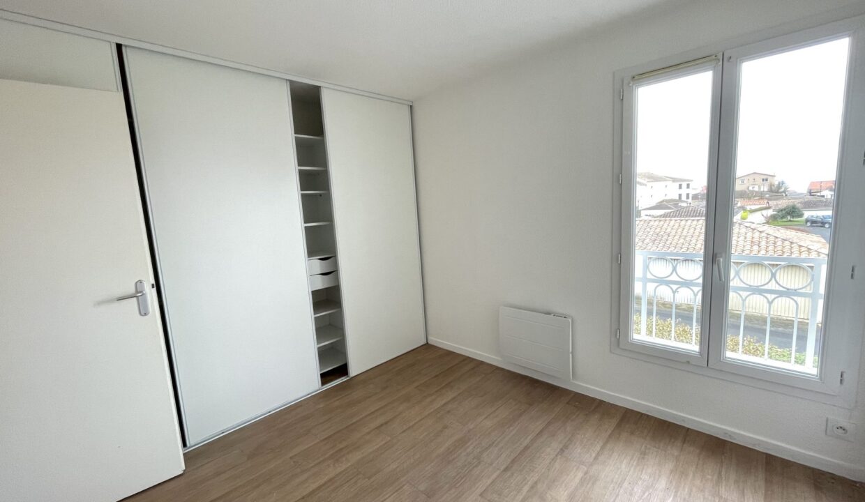 1775123403_LA2425_2_original