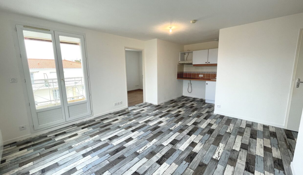 1775123409_LA2425_8_original