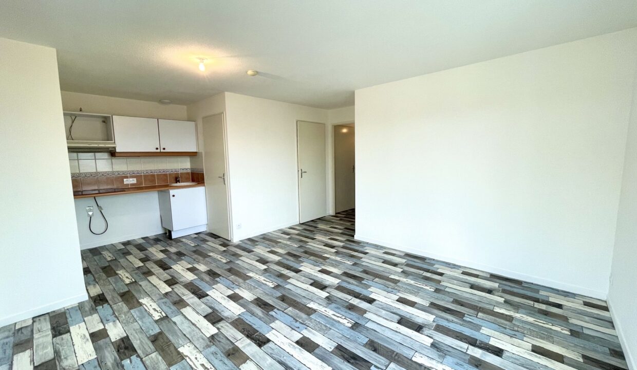 1775123410_LA2425_9_original