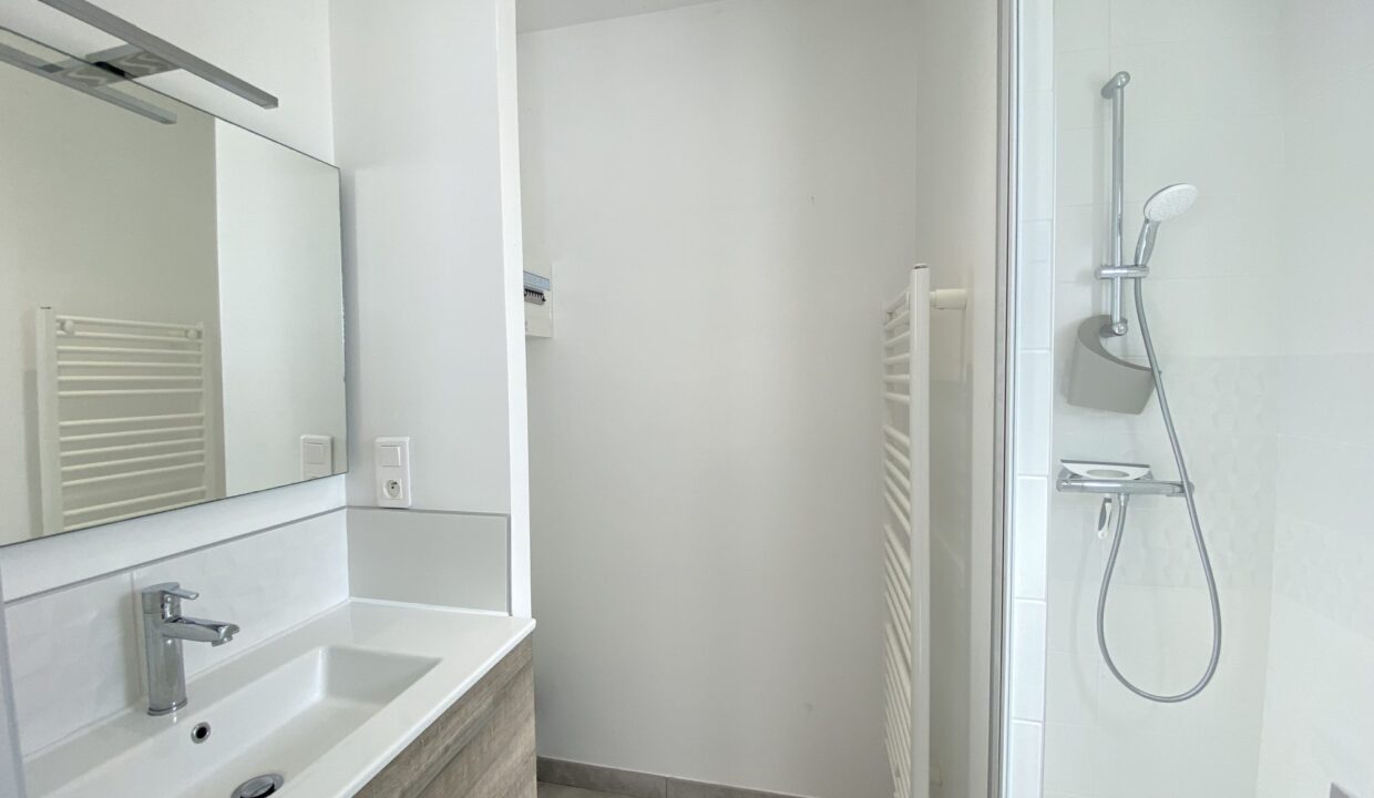 1776068698_VM3695_7_original