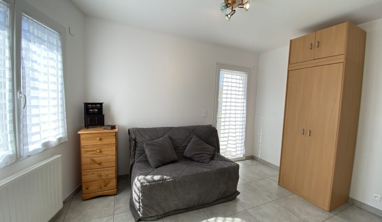 1776068698_VM3695_8_original