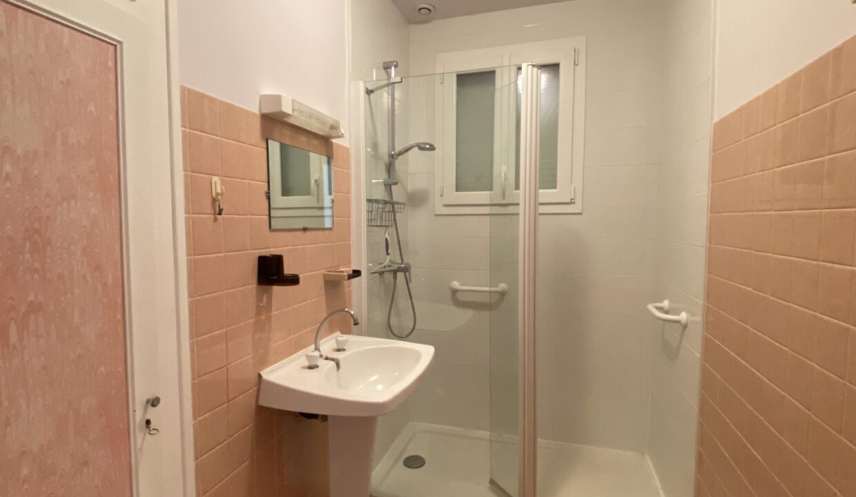 1776068699_VM3695_9_original